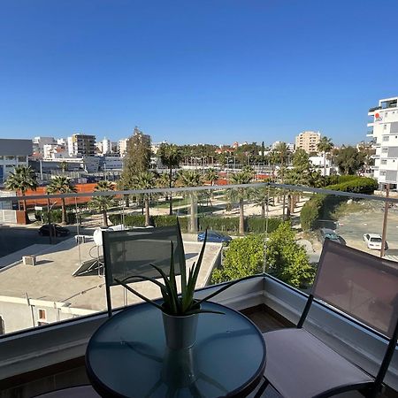 Le Voyageur Apartment Larnaca Ngoại thất bức ảnh