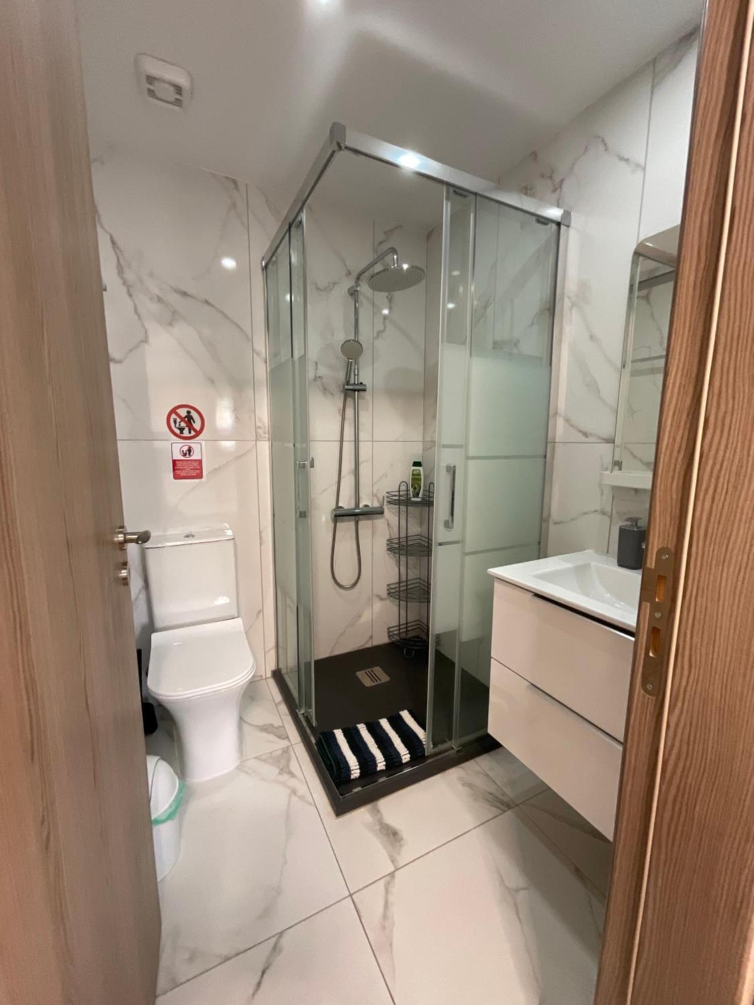 Le Voyageur Apartment Larnaca Ngoại thất bức ảnh