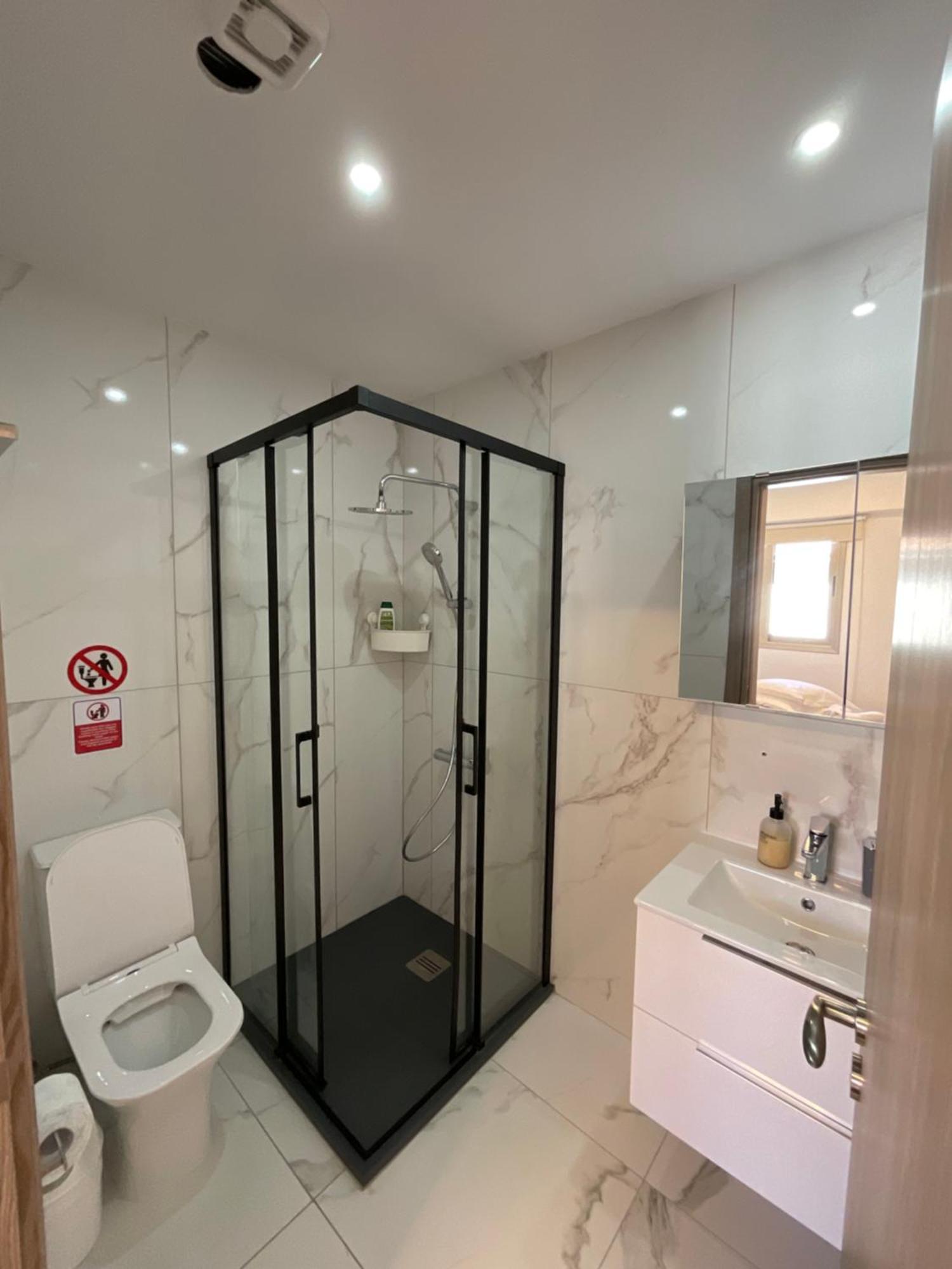 Le Voyageur Apartment Larnaca Ngoại thất bức ảnh