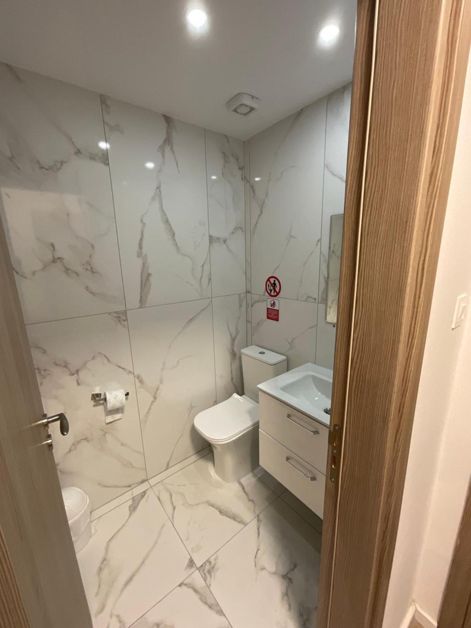 Le Voyageur Apartment Larnaca Ngoại thất bức ảnh
