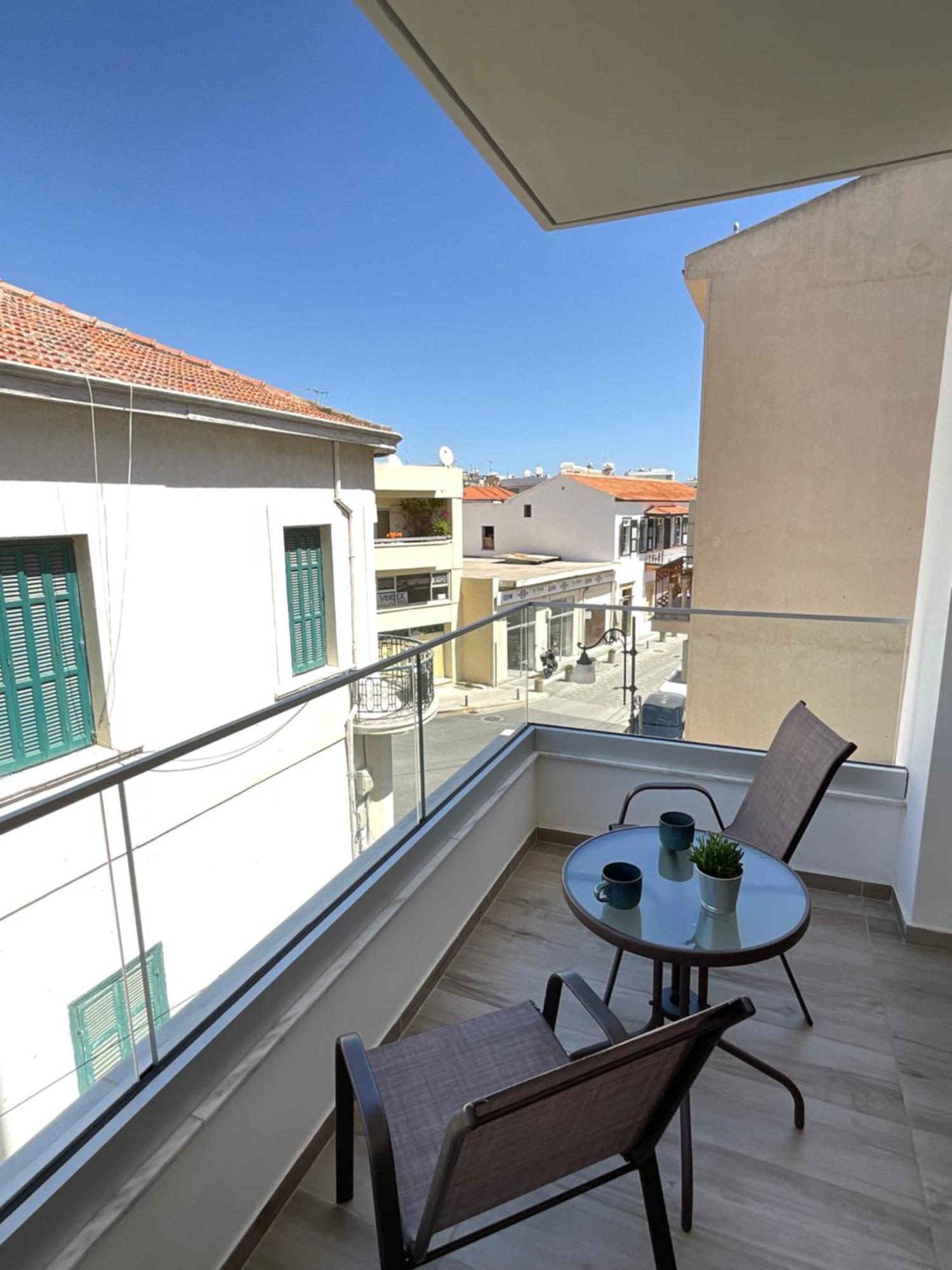 Le Voyageur Apartment Larnaca Ngoại thất bức ảnh