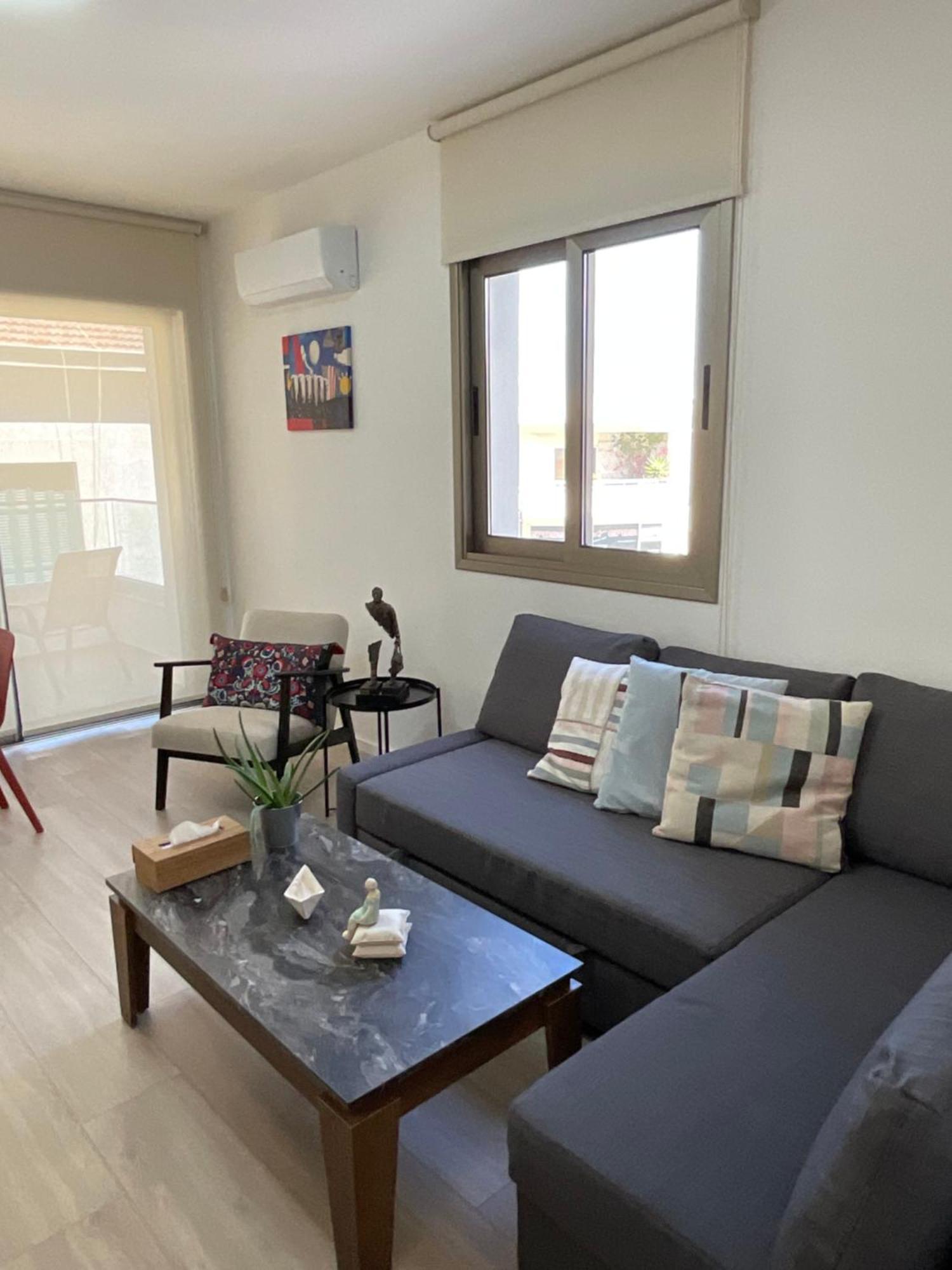 Le Voyageur Apartment Larnaca Ngoại thất bức ảnh