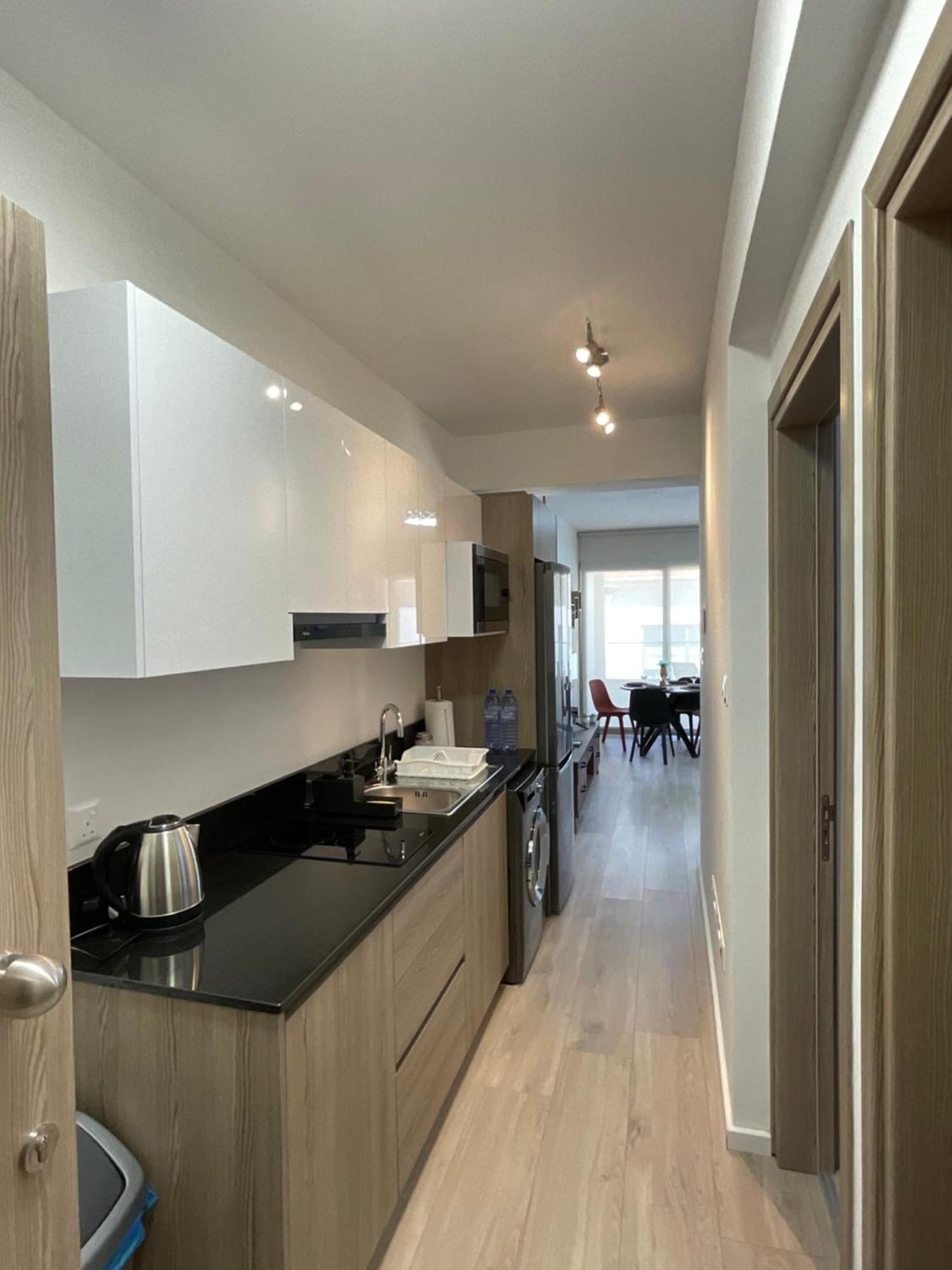 Le Voyageur Apartment Larnaca Ngoại thất bức ảnh