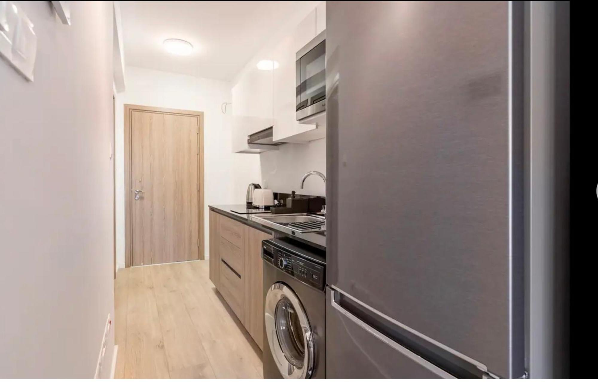 Le Voyageur Apartment Larnaca Ngoại thất bức ảnh
