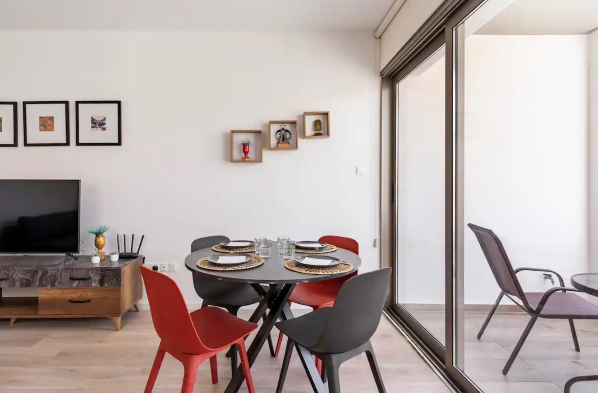 Le Voyageur Apartment Larnaca Ngoại thất bức ảnh