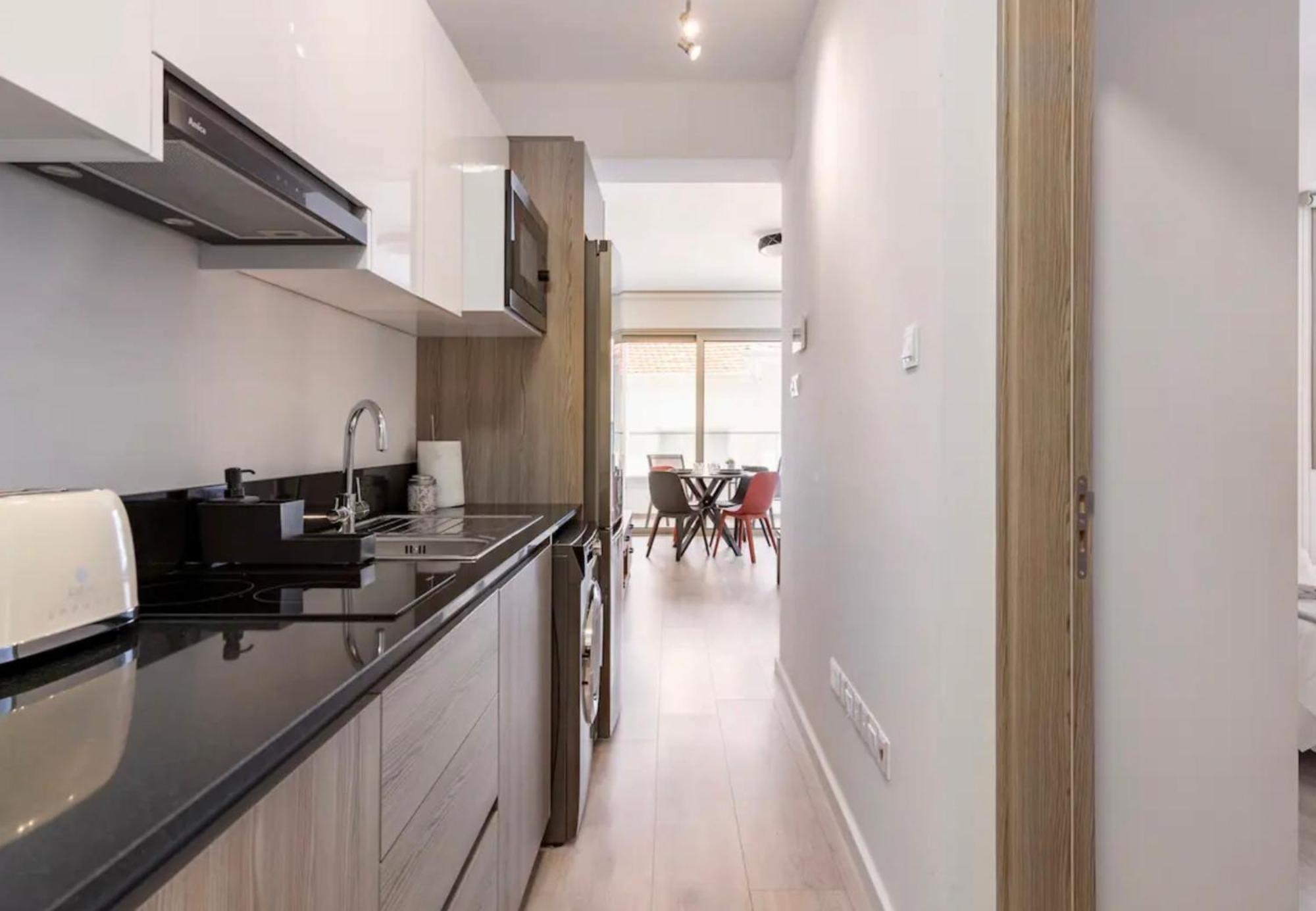 Le Voyageur Apartment Larnaca Ngoại thất bức ảnh