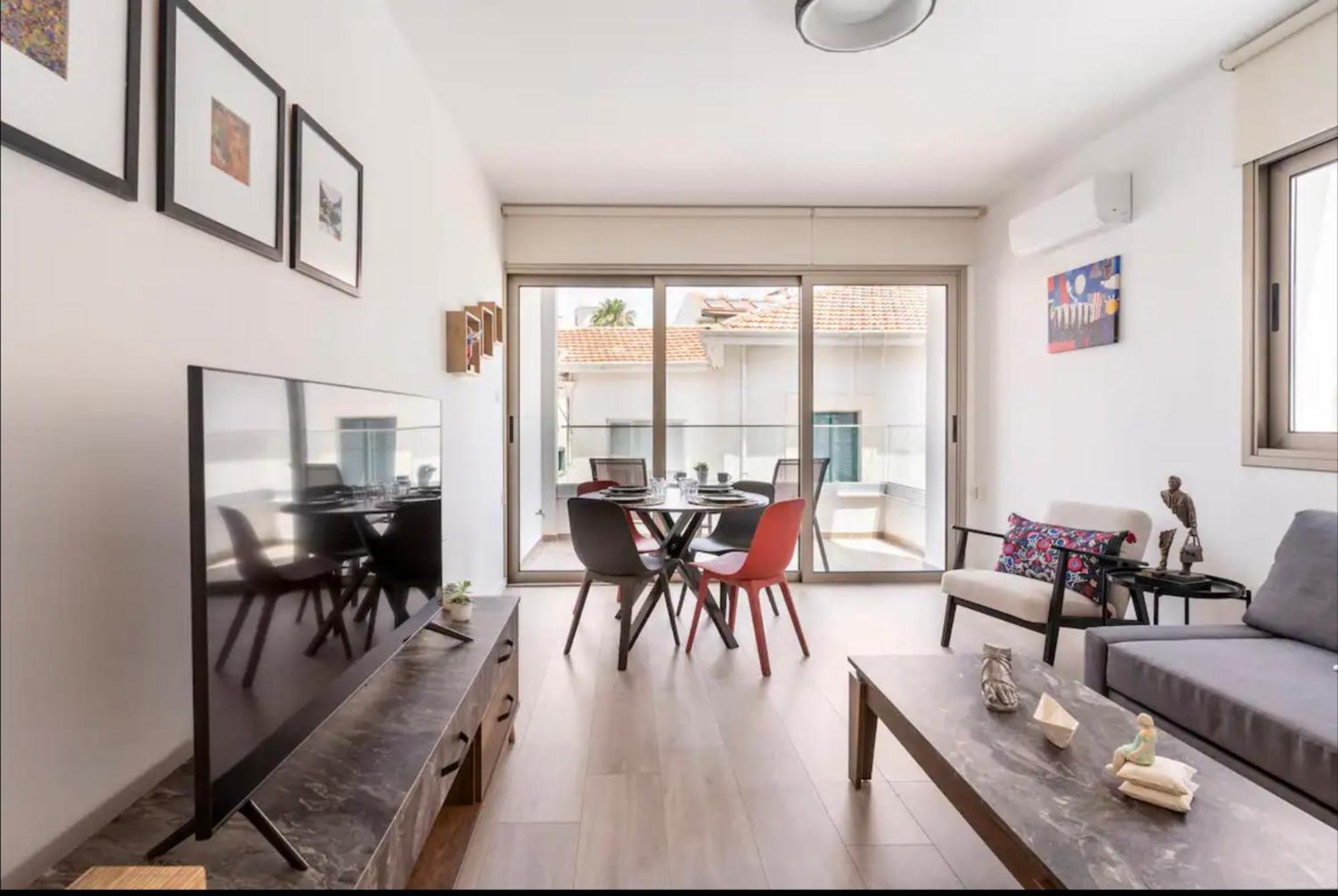 Le Voyageur Apartment Larnaca Ngoại thất bức ảnh